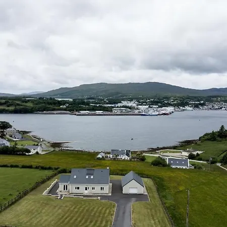 Carntullagh Heights 別荘