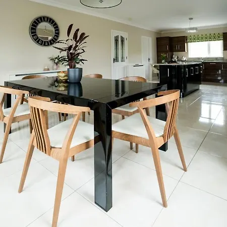 Carntullagh Heights 別荘