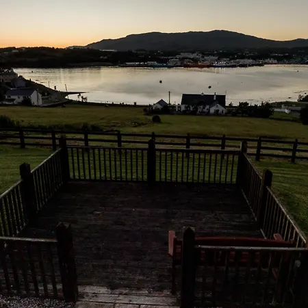 Semesterbostad Carntullagh Heights *