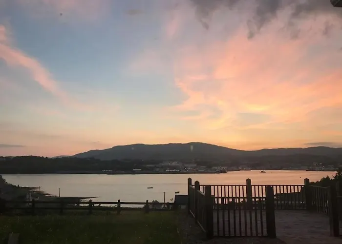 Carntullagh Heights 펜션 *