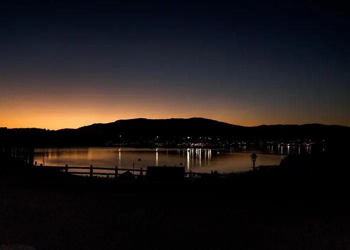 Carntullagh Heights 펜션 *